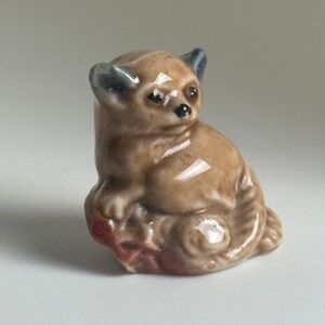 Wade Whimsies Porcelain Langur Figurine Miniature Made in England Tan